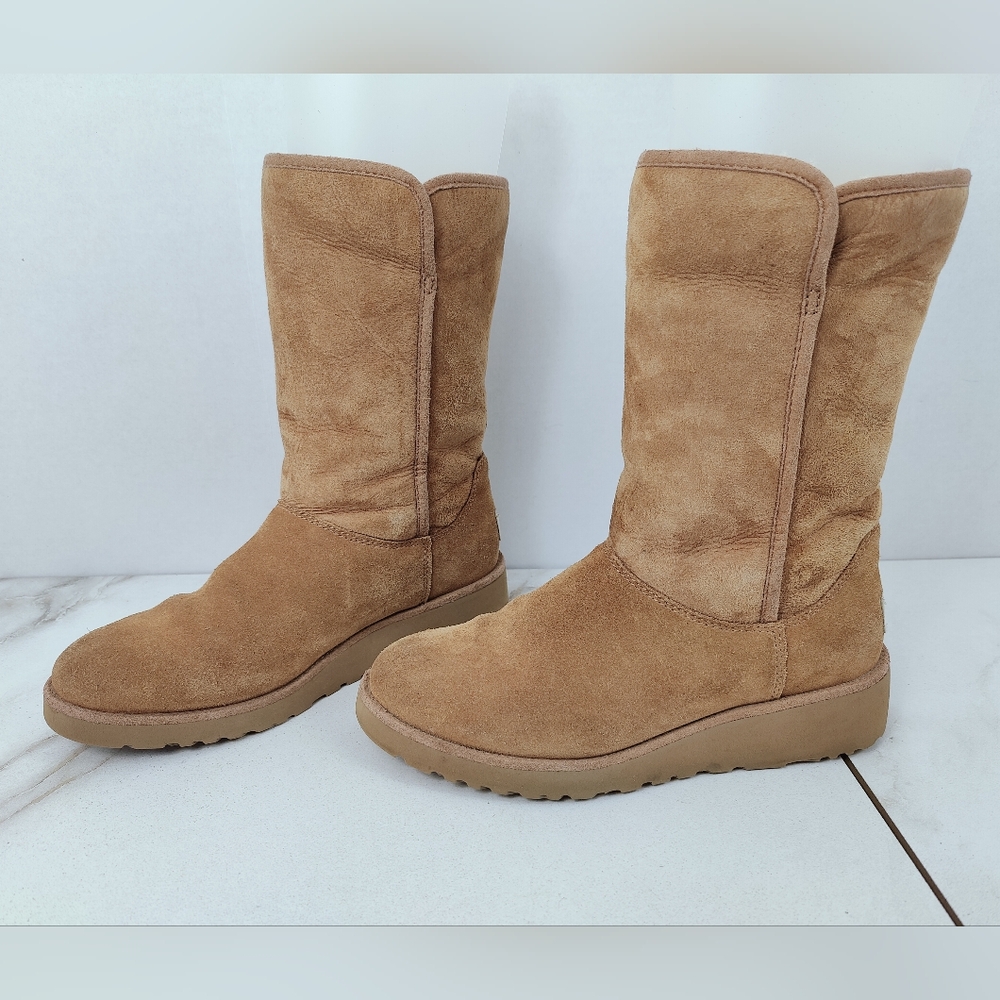 UGG Women's Amie Classic Slim Tan Suede Sheepskin Lined Boots, Sz 7 - Picture 5 of 10